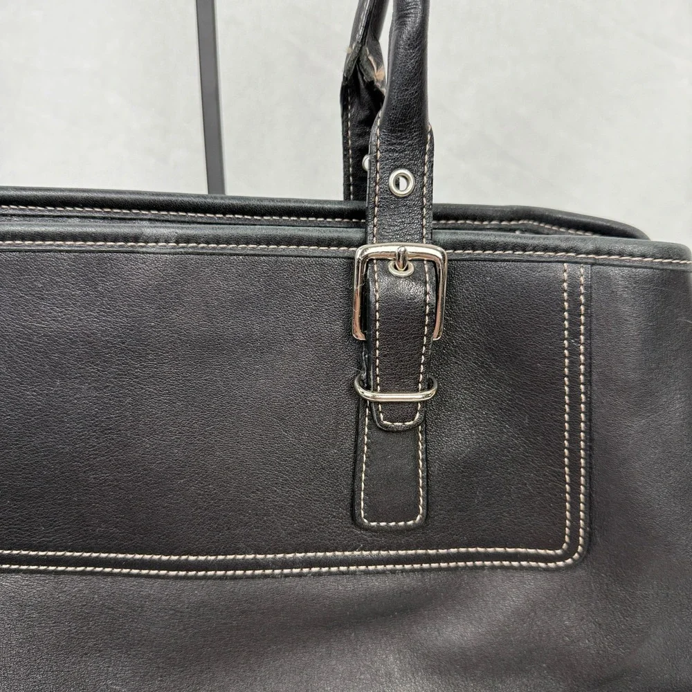 Coach Leather Purse‎ Top Handle Bag/ Purse Black Buckle